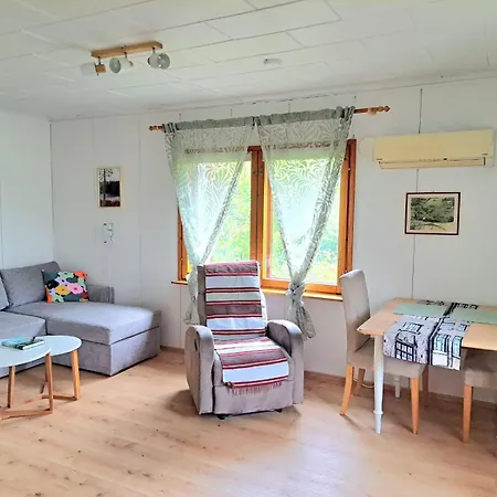 Semesterbostad Moekki In Kalkkinen